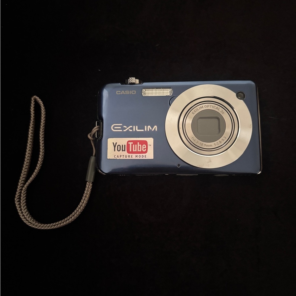 Casio Blue and Silver Digital Camera with Telescoping Zoom Lens